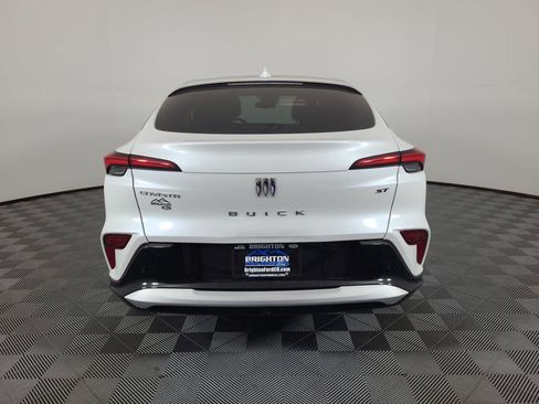 Used 2024 Buick Envista Sport Touring w/ Convenience I Package image 4