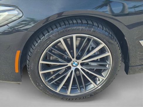 Used 2023 BMW 540i w/ Premium Package RWD image 25