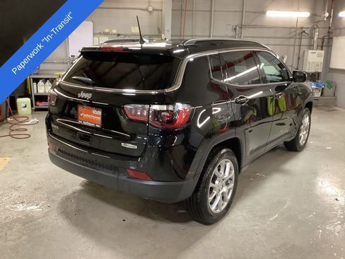 Used 2023 Jeep Compass Latitude AWD/4WD image 7