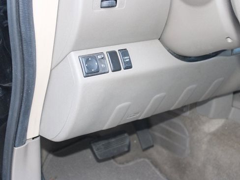 Used 2011 Nissan Frontier SV w/ SV Premium Utility Pkg image 20