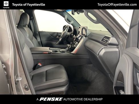 Used 2023 Lexus LX 600 4WD w/ Appearance Package image 7
