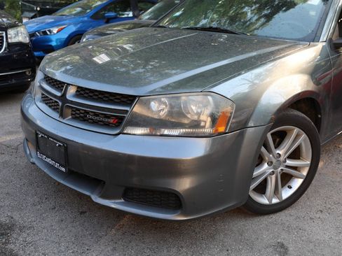 Used 2013 Dodge Avenger SE FWD image 2
