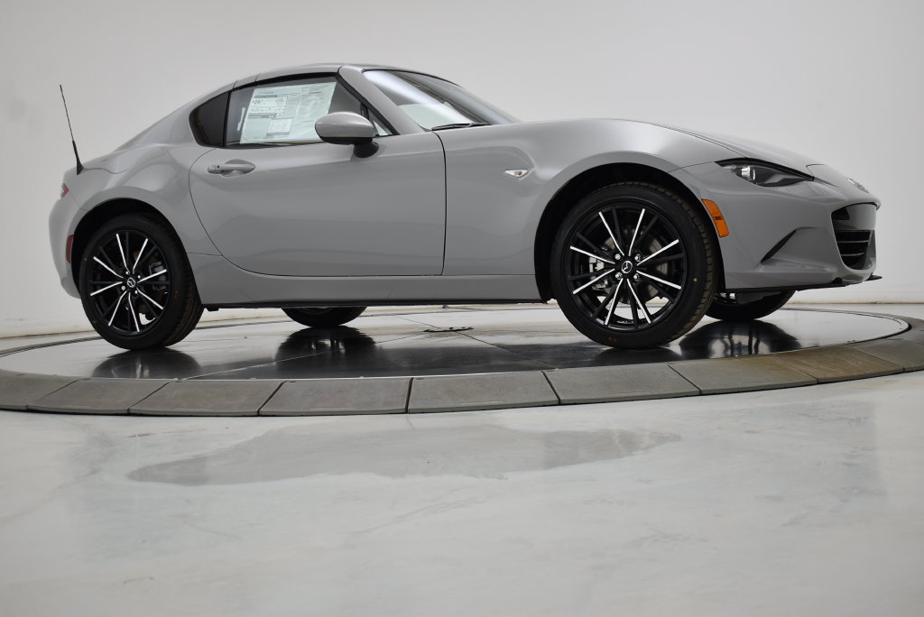 Used 2025 MAZDA MX-5 Miata RF Grand Touring RWD image 11
