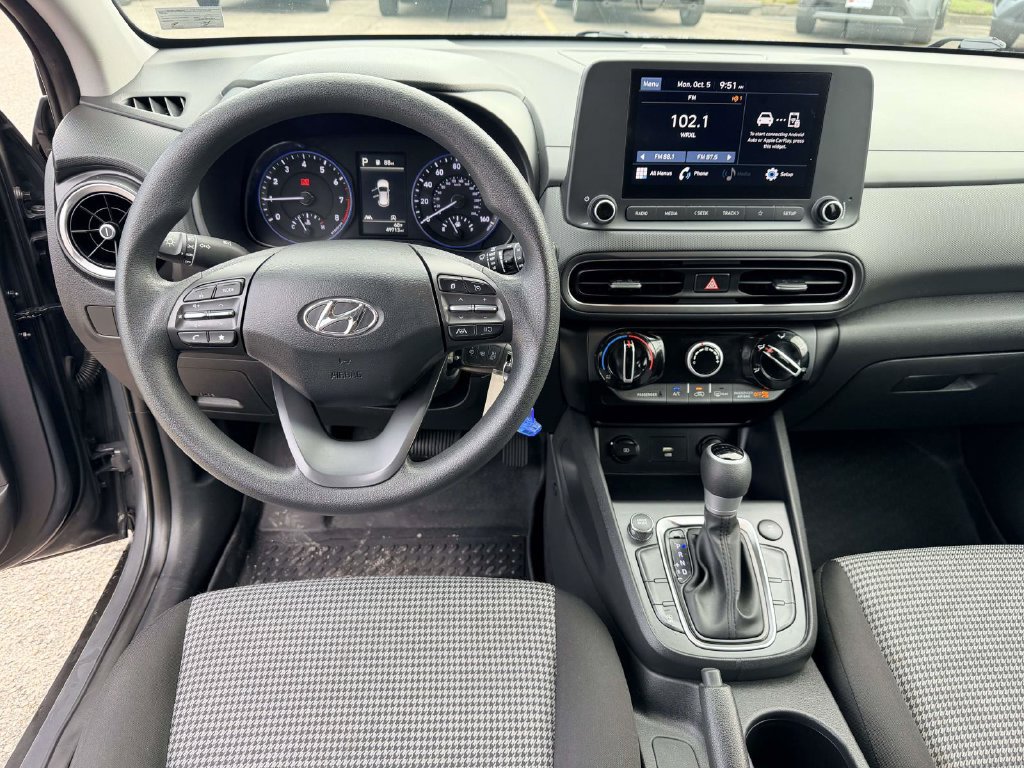 Used 2023 Hyundai Kona SE AWD/4WD image 2