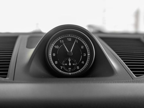 Certified 2025 Porsche Macan image 27