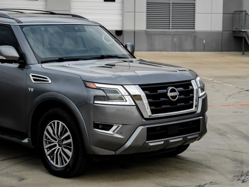 Used 2021 Nissan Armada SL w/ Captain's Chairs Package image 23