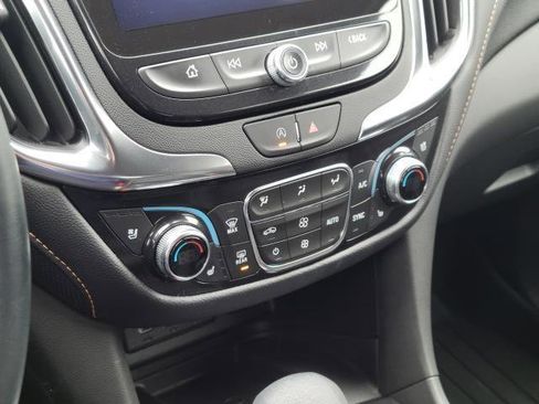 Used 2023 Chevrolet Equinox Premier image 19