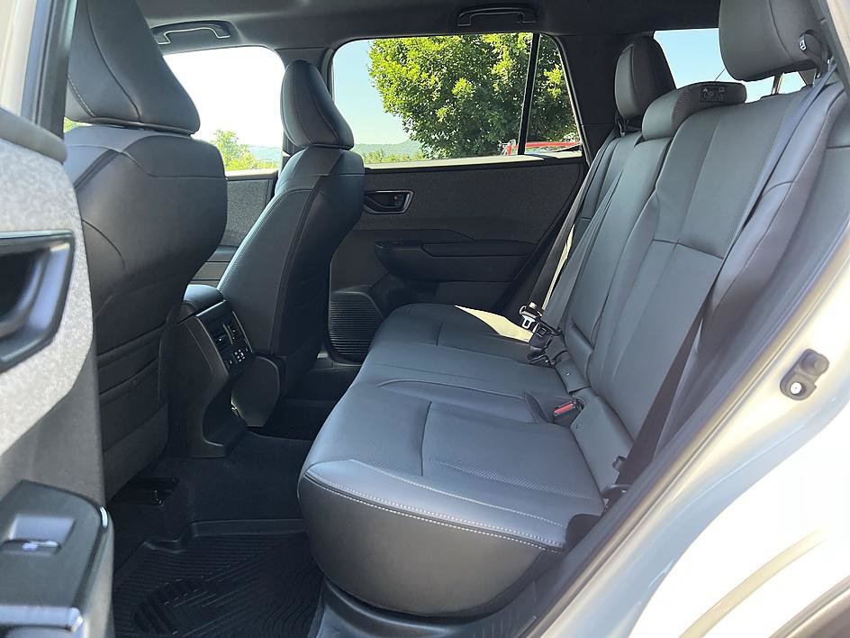 New 2026 Subaru Outback Limited AWD/4WD image 12