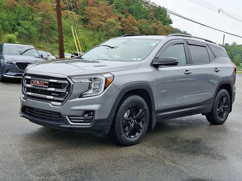Used 2024 GMC Terrain AT4 w/ Infotainment Package II AWD/4WD image 3