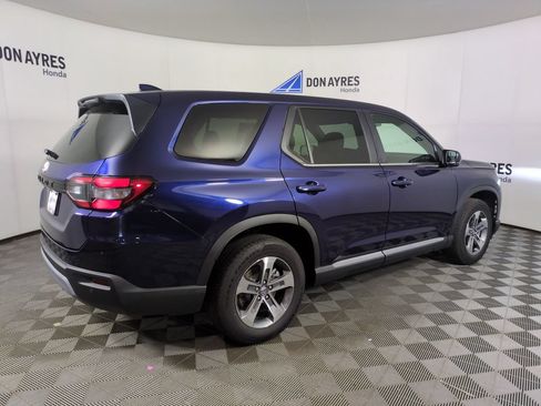 Certified 2024 Honda Pilot EX-L image 9