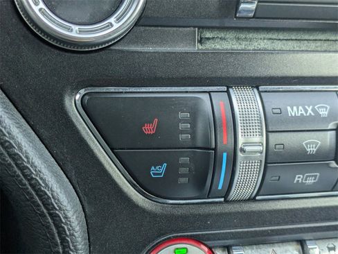 Used 2015 Ford Mustang GT Premium image 22