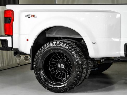 Used 2026 Ford F350 Lariat AWD/4WD image 7