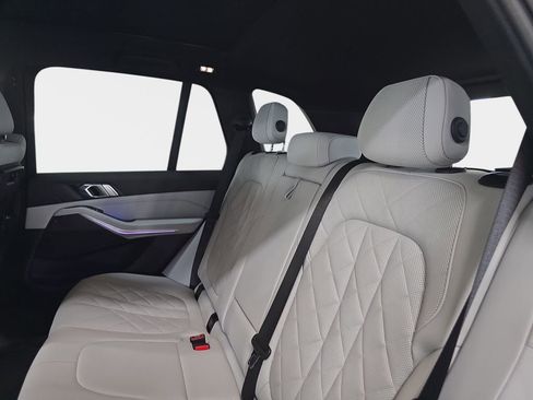 Used 2023 BMW X5 sDrive40i w/ M Sport Package image 14