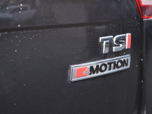 Used 2018 Volkswagen Tiguan SEL w/ 3rd Row Seat Package image 11