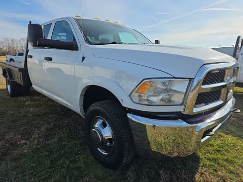 Used 2016 RAM 3500 Tradesman w/ Chrome Appearance Group image 3