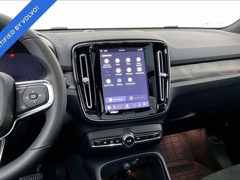 Certified 2023 Volvo XC40 Recharge Plus AWD/4WD image 7