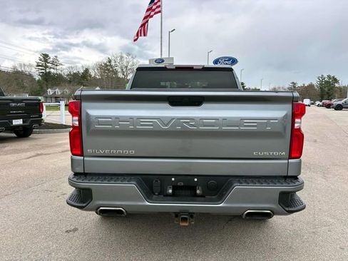 Used 2020 Chevrolet Silverado 1500 Custom w/ Custom Value Package AWD/4WD image 4
