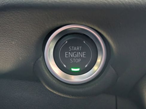 Used 2025 Chevrolet Tahoe LS RWD image 33