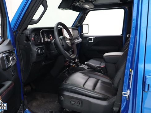 Used 2024 Jeep Wrangler Unlimited Rubicon AWD/4WD image 25