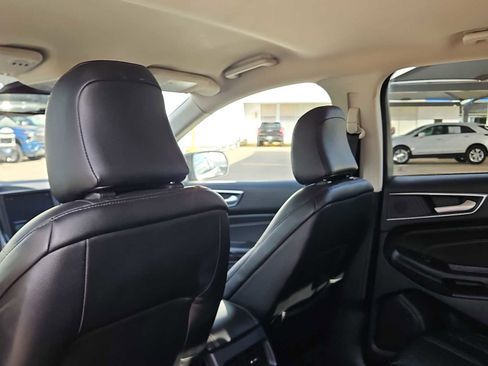 Used 2024 Ford Edge Titanium image 16