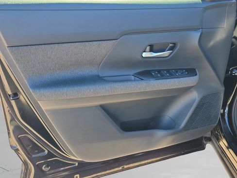 New 2026 Nissan Kicks SV w/ Cold Weather Package image 18