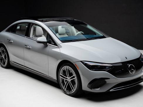 Used 2024 Mercedes-Benz EQE 350+ Sedan image 40