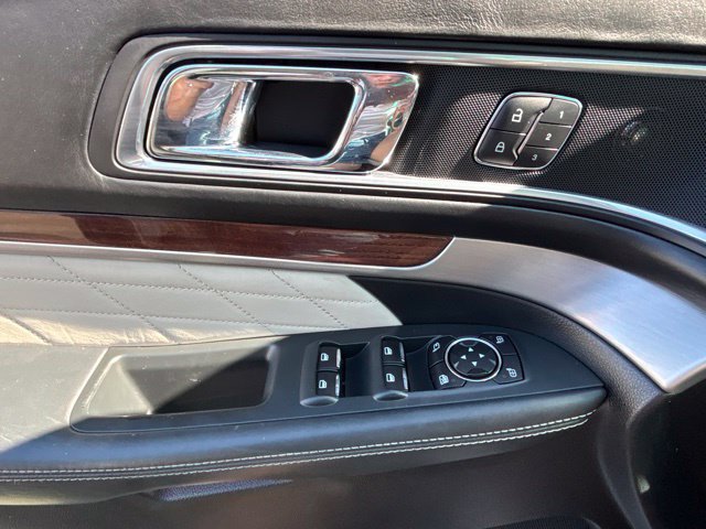 Used 2017 Ford Explorer Platinum AWD/4WD image 20