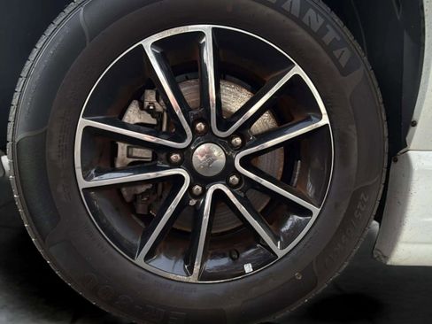 Used 2018 Dodge Grand Caravan SXT w/ Blacktop Package image 43