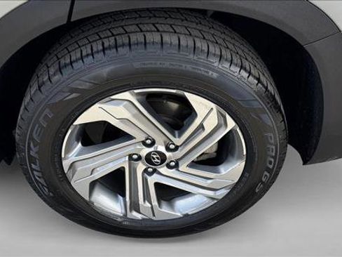 Used 2022 Hyundai Santa Fe SEL w/ Convenience + Premium Package FWD image 9