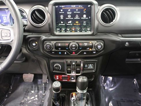 Used 2023 Jeep Wrangler Unlimited Rubicon 4xe AWD/4WD image 24