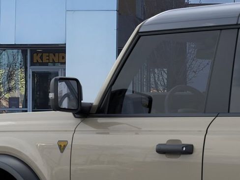 Used 2025 Ford Bronco Badlands image 22