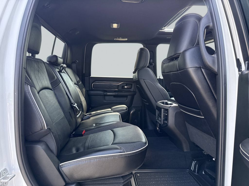 Used 2026 RAM 2500 Limited AWD/4WD image 36