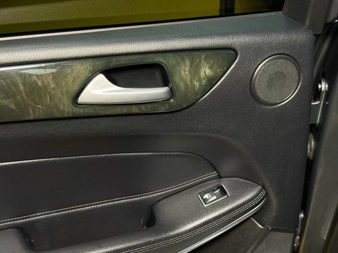 Used 2017 Mercedes-Benz GLS 550 GLS 550 Sport Utility 4D w/ Driver Assistance Package image 21