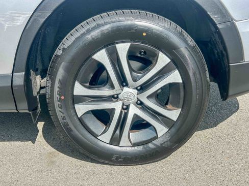 Used 2017 Toyota RAV4 LE image 11