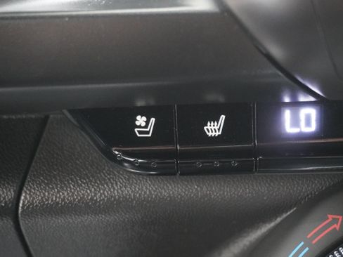 Used 2020 Chevrolet Camaro SS RWD image 24