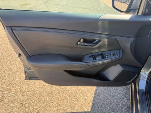 Used 2025 Nissan Sentra S image 15