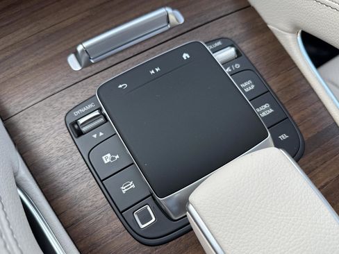 New 2026 Mercedes-Benz GLE 450 4MATIC image 35