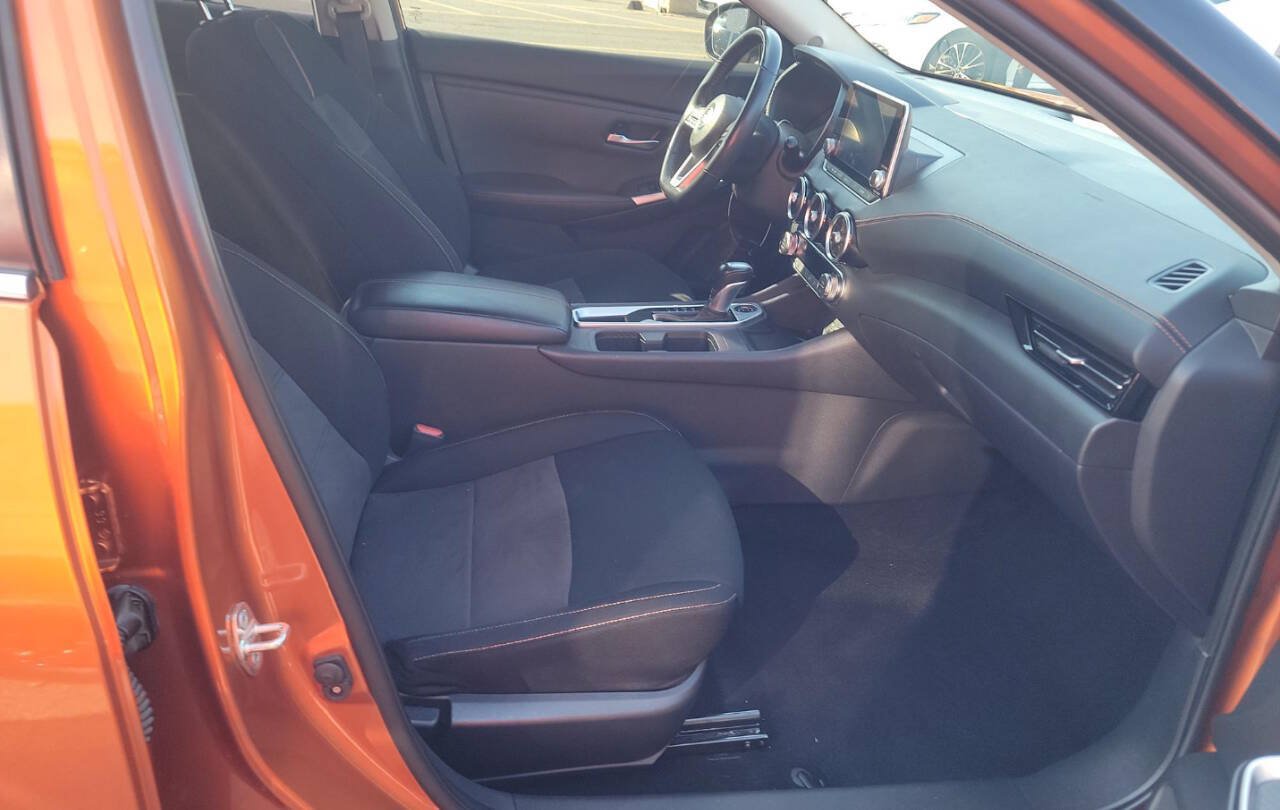 Used 2023 Nissan Sentra SR w/ Electronics Package FWD image 11