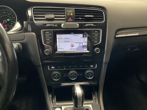 Used 2015 Volkswagen Golf TDI SEL image 15