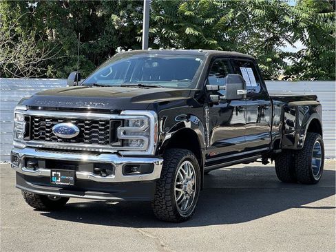Used 2024 Ford F350 Lariat w/ Lariat Ultimate Package AWD/4WD image 6