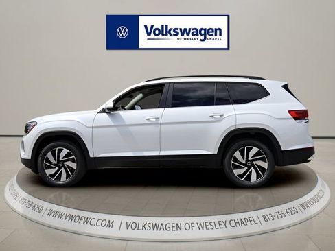 Certified 2026 Volkswagen Atlas SE FWD image 4