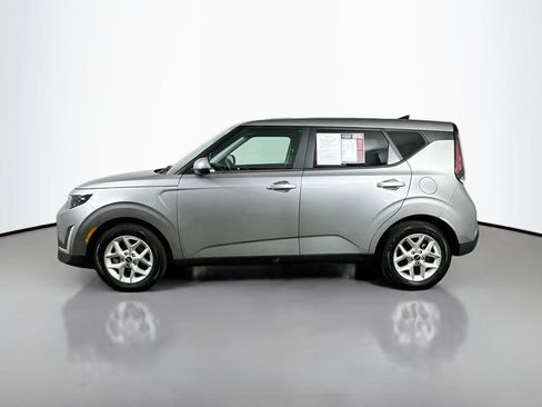 Used 2023 Kia Soul LX w/ Option Group 015 FWD image 5