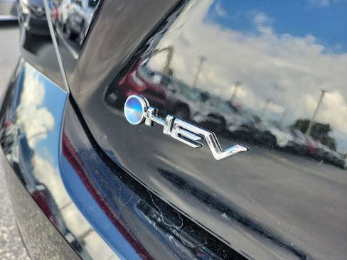 Used 2026 Toyota Camry SE image 6