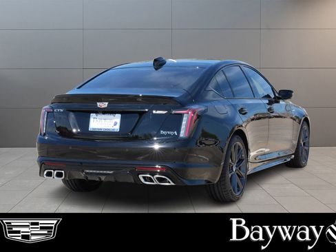 New 2026 Cadillac CT5 V image 5