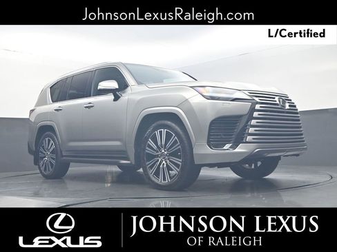 Certified 2024 Lexus LX 600 4WD w/ Luxury Package image 15