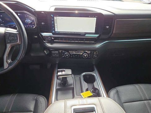 Used 2022 Chevrolet Silverado 1500 High Country w/ High Country Premium Package image 13