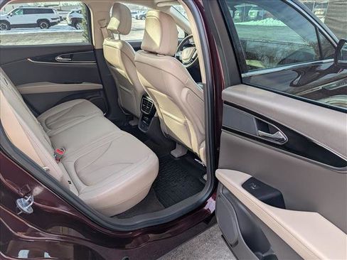 Certified 2022 Lincoln Nautilus Reserve image 17