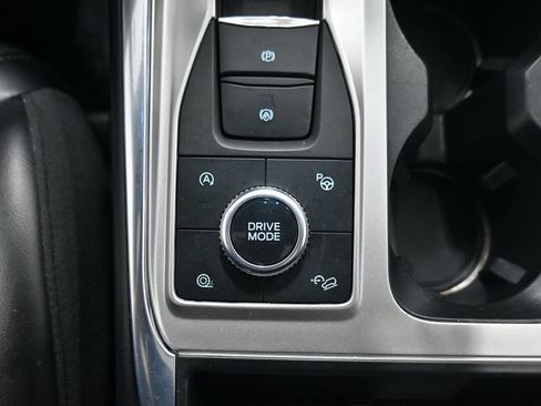 Used 2020 Ford Explorer Platinum AWD/4WD image 18