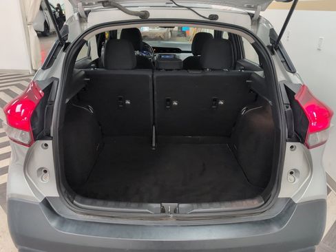 Used 2018 Nissan Kicks S image 24