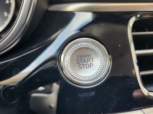 Used 2025 Genesis G70 2.5T image 8